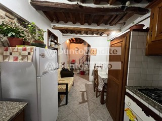 Casa Indipendente in Vendita a Lucca, zona San Macario In Piano, 85'000€, 65 m²