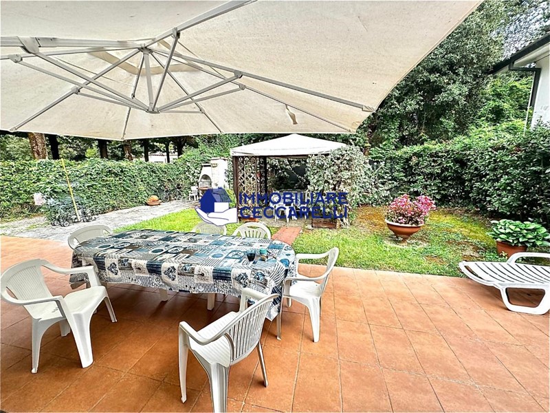 Casa Indipendente in Vendita a Massa, zona Ronchi, 390'000&euro;, 85 m², arredato