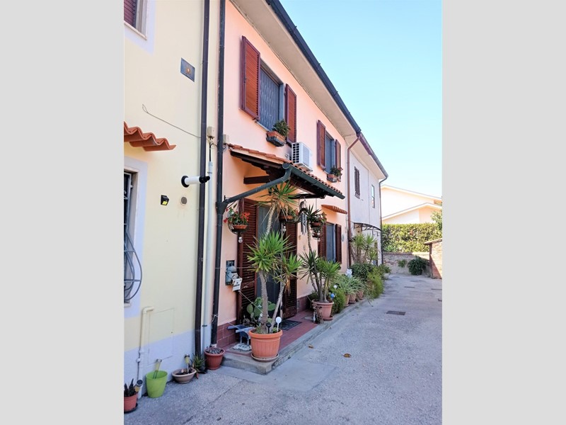 Casa Indipendente in Vendita a Pisa, 280'000€, 130 m²