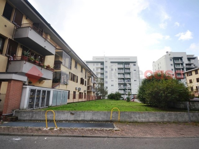 Trilocale in Vendita a Pioltello, 150'000€, 75 m²