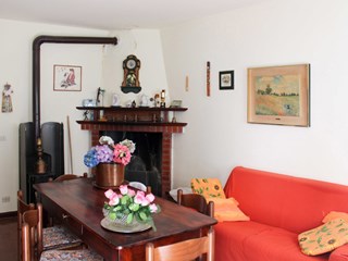 Casa Indipendente in Vendita a Centro Valle Intelvi, 45'000€, 52 m²