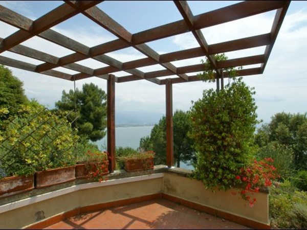 Quadrilocale in Vendita a Ameglia, zona Punta Bianca, 130 m²