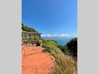 Quadrilocale in Vendita a Ameglia, zona Punta Bianca, 130 m²