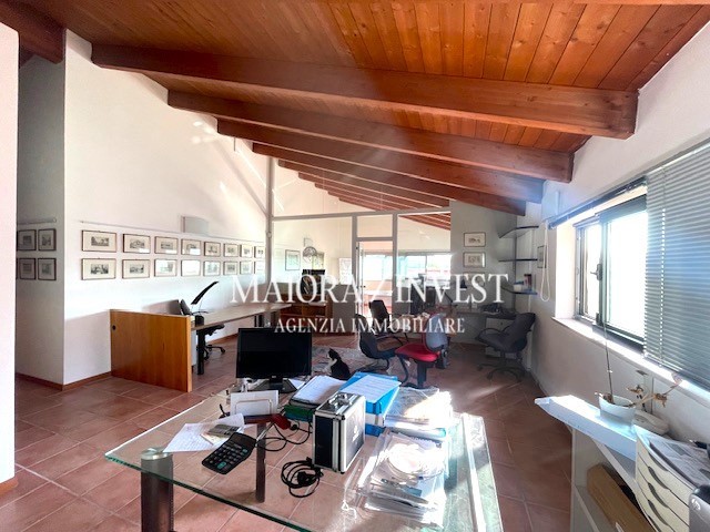 Ufficio in Vendita a San Benedetto del Tronto, 100'000€, 78 m²
