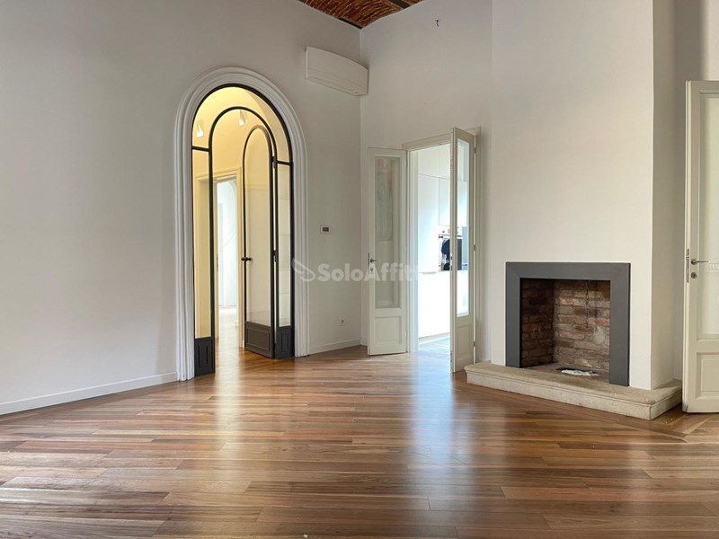 Trilocale in Affitto a Gallarate, zona Centro storico, 1'450€, 80 m², con Box