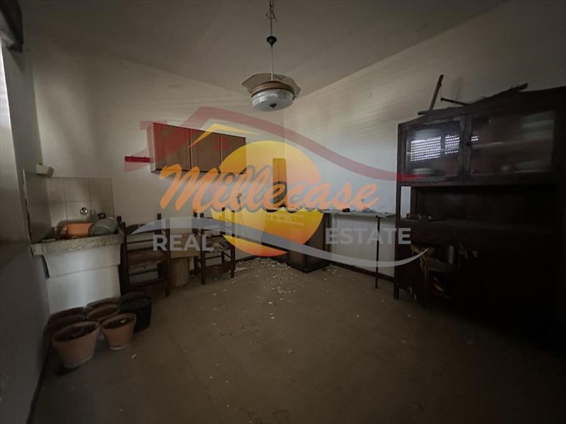 Trilocale in Vendita a Siracusa, zona Belvedere, 29'000&euro;, 90 m²