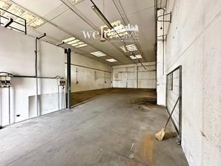 Capannone in Vendita a Campi Bisenzio, 350'000€, 315 m²