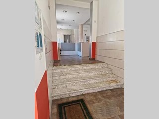 Ufficio in Affitto a Livorno, 1'400€, 116 m²