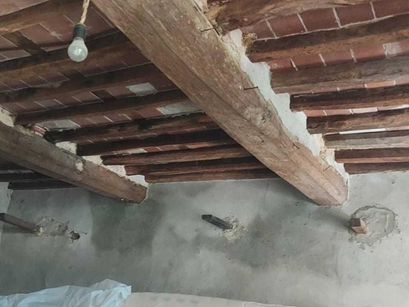 Casa Semi Indipendente in Vendita a Carrara, 110'000€, 150 m²