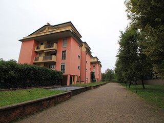 Trilocale in Vendita a Legnano, 180'000€, 100 m²