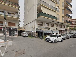 Immobile commerciale in Vendita a Tremestieri Etneo, 168'000€, 1000 m²