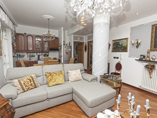 Appartamento in Vendita a Campomorone, 95'000€, 104 m²