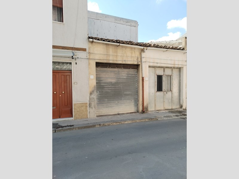 Box in Vendita a Grammichele, zona via XXIV Maggio, 7'000€, 25 m²