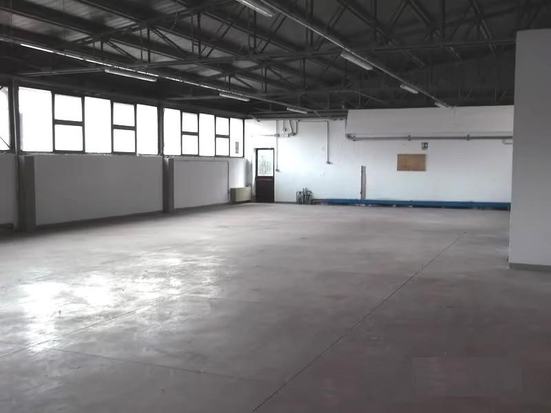Capannone in Affitto a Firenze, 2'500€, 550 m²