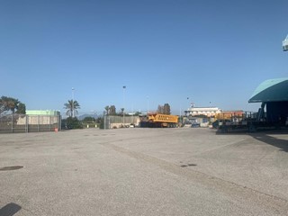 Capannone in Vendita a Collesalvetti, zona Guasticce, 1'450'000&euro;, 5000 m²