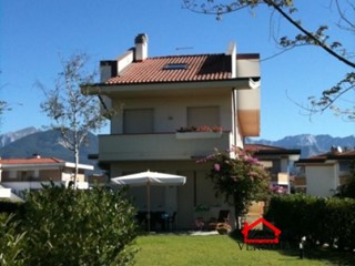 Quadrilocale in Affitto a Massa, 1'300€, 120 m²