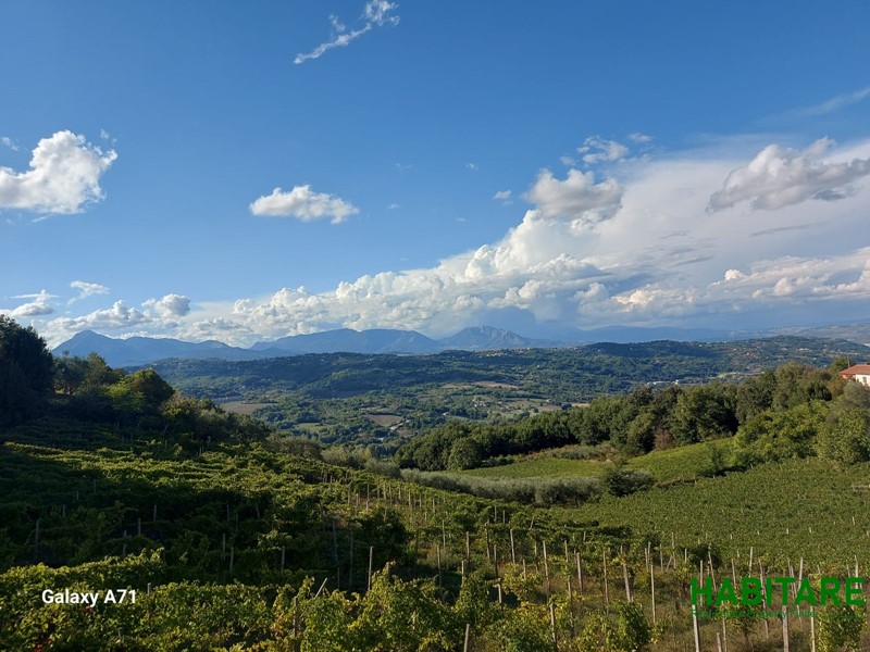 Appartamento in Vendita a Avellino, 3700 m²