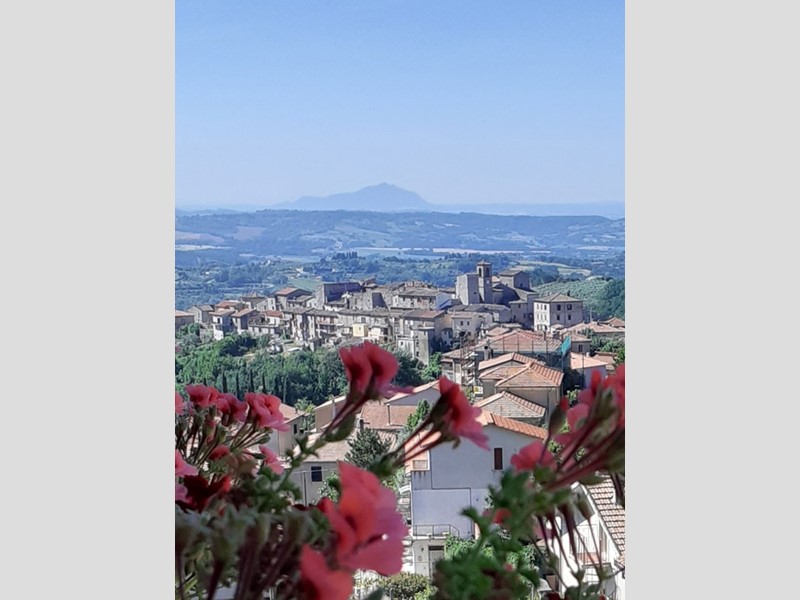 Trilocale in Vendita a Amelia, 52'000€, 84 m², arredato