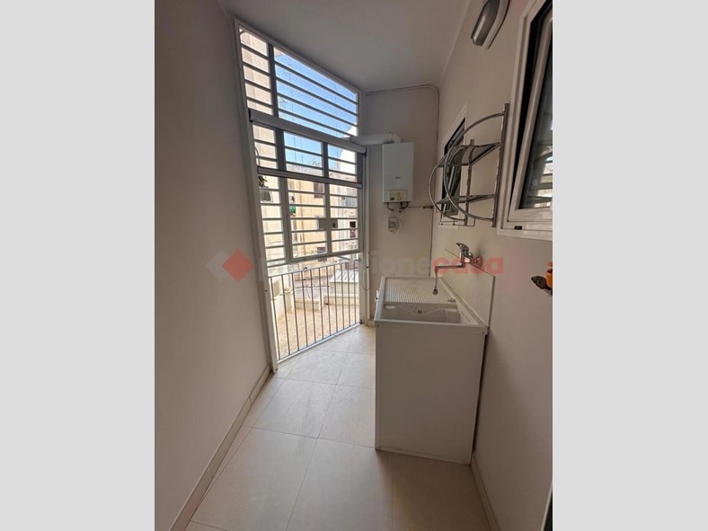 Quadrilocale in Affitto a Bari, 1'130€, 130 m²