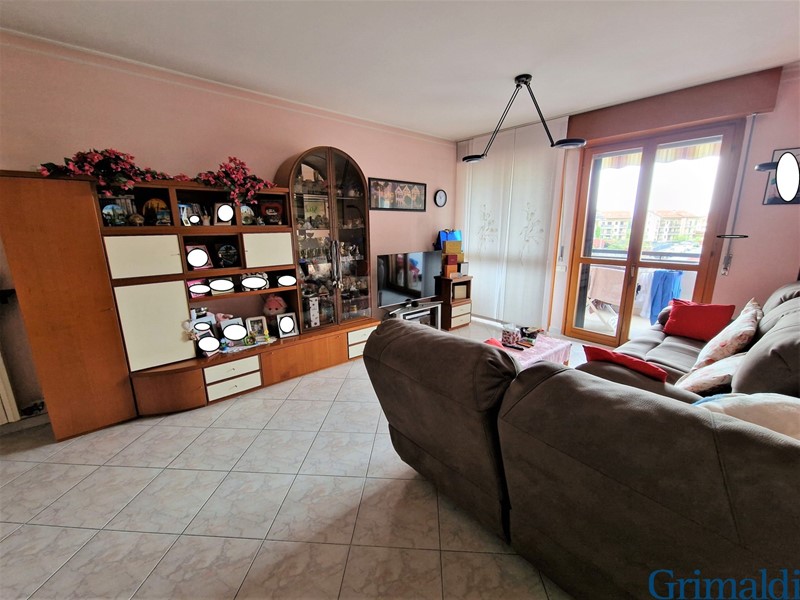 Trilocale in Vendita a Vittuone, 240'000€, 110 m²