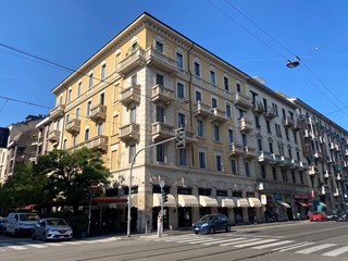 Attività commerciale in Vendita a Milano, 1'980'000€, 280 m², arredato