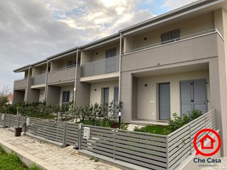 Casa Semi Indipendente in Vendita a Cesena, zona Case Finali, 480'000€, 160 m², con Box