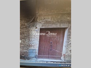 Immobile commerciale in Vendita a Siena, 160'000€, 75 m²