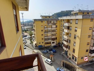 Quadrilocale in Vendita a Messina, 54'000€, 110 m²