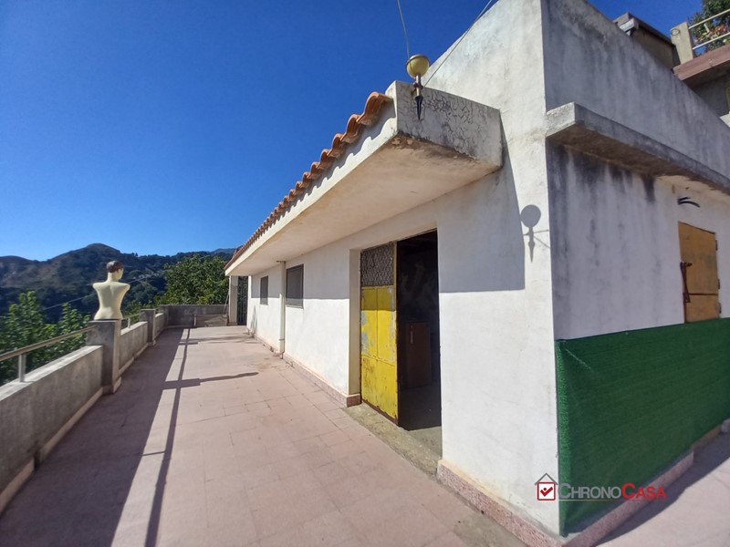 Villa in Vendita a Messina, 90'000€, 110 m²
