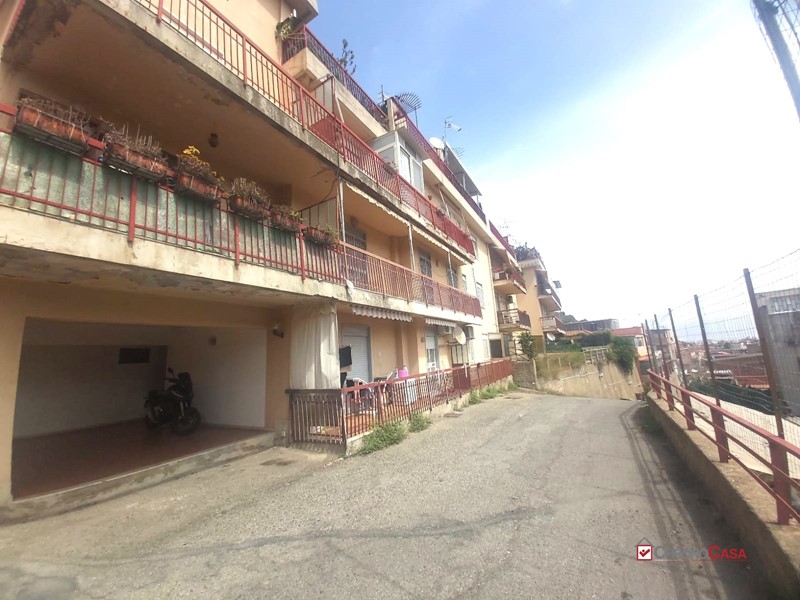 Trilocale in Vendita a Messina, 69'000€, 90 m²