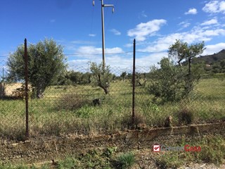 Casale in Vendita a Messina, 107'000€, 11000 m²