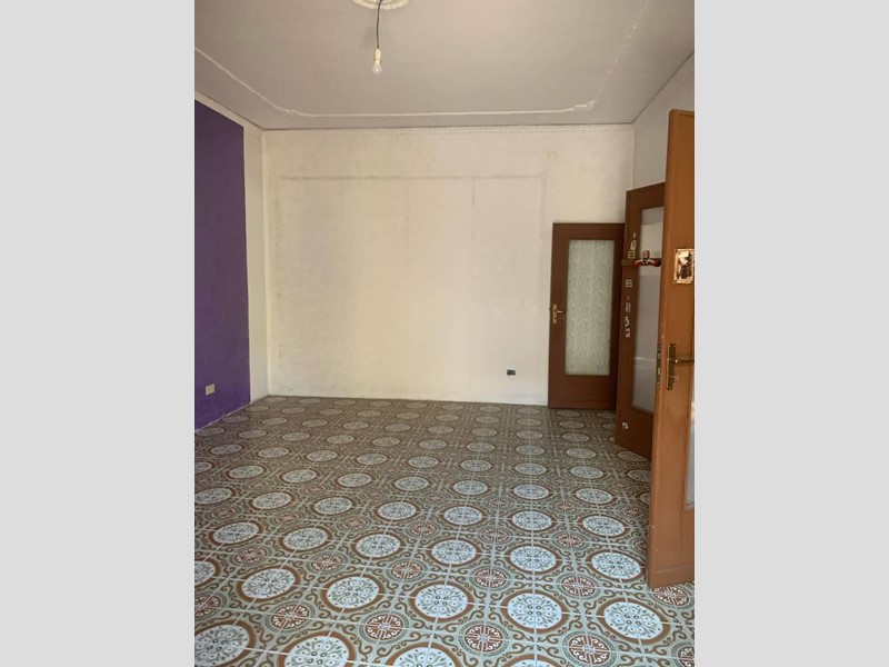 Casa Indipendente in Vendita a Carini, 70'000€, 120 m²