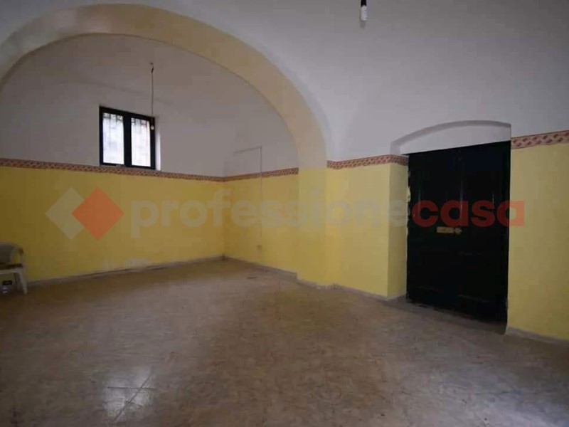 Negozio in Vendita a Nocera Inferiore, 33'000€, 30 m²