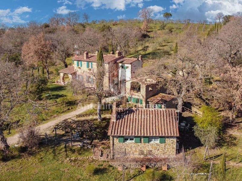 Casa Indipendente in Vendita a Città della Pieve, 1'100'000€, 335 m²