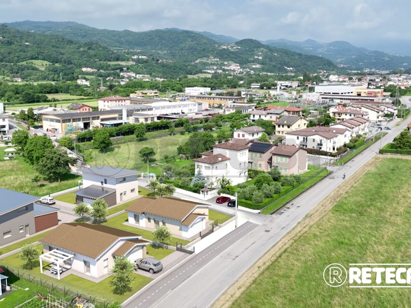 Casa Indipendente in Vendita a Cornedo Vicentino, 177 m², con Box