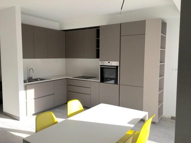 Bilocale in Vendita a Massa, 250'000€, 67 m², con Box