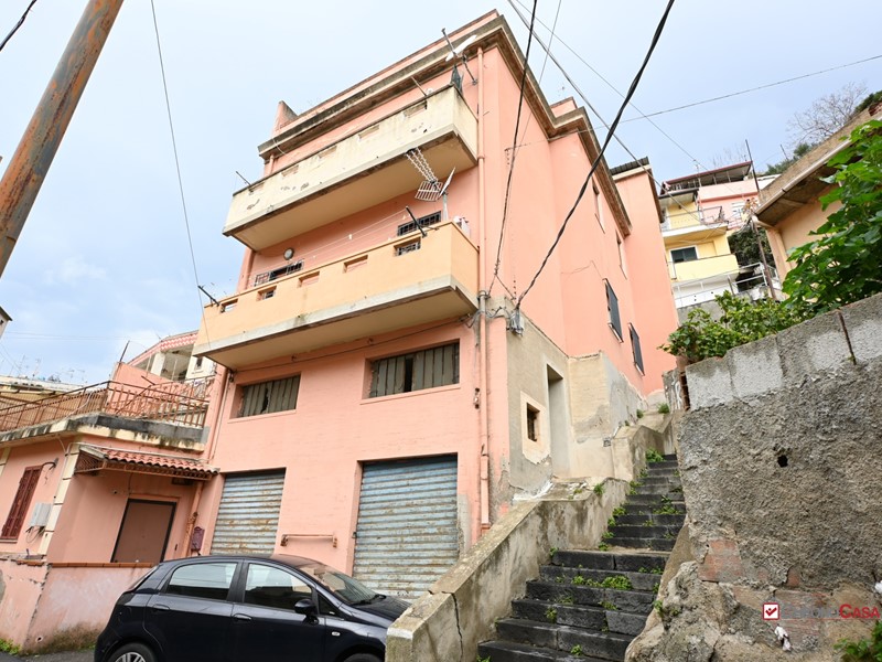 Quadrilocale in Vendita a Messina, 62'000€, 90 m²