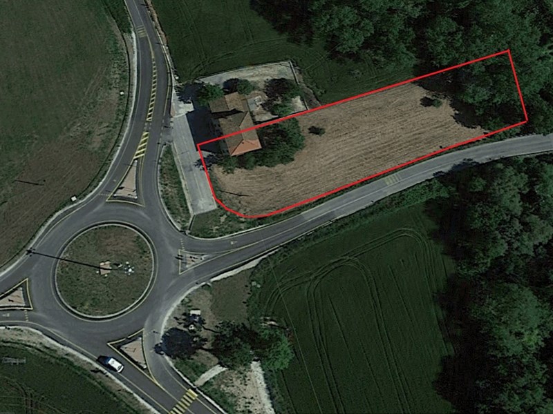 Villa bifamiliare in Vendita a Jesi, 202'000€, 261 m²