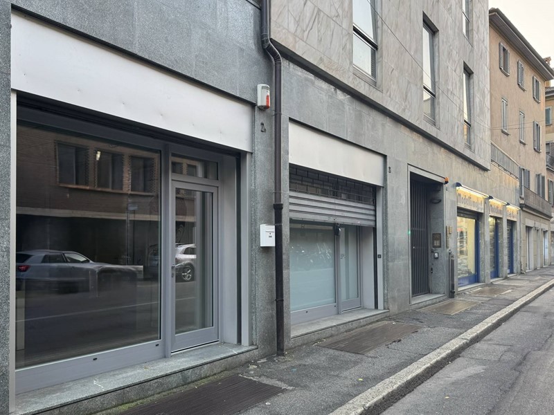 Immobile commerciale in Affitto a Bergamo, zona Centrale, 800€, 65 m²