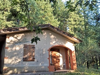 Casa Indipendente in Vendita a Lucca, zona Pieve di Brancoli, 55'000€, 70 m²