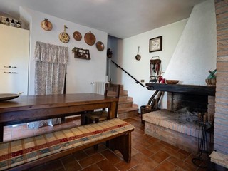 Casa Indipendente in Vendita a Rosignano Marittimo, zona Gabbro, 140'000€, 70 m², arredato