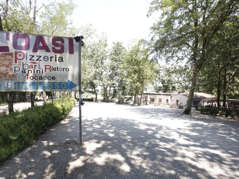Attività commerciale in Vendita a Crespina Lorenzana, zona Lorenzana, 480'000€, 150 m²