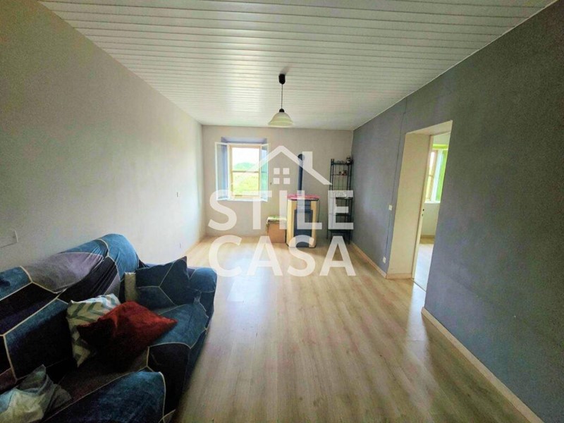 Casa Indipendente in Vendita a Altopascio, zona Le Spianate, 98'000€, 153 m², con Box