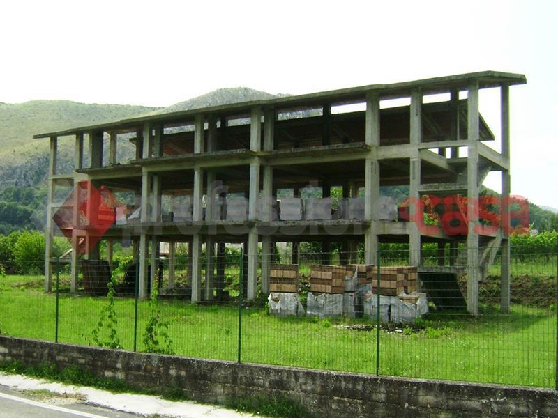 Casale in Vendita a San Vittore del Lazio, 70'000€, 600 m²