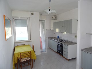 Bilocale in Vendita a Fano, zona Metaurilia, 95'000&euro;, 40 m², con Box