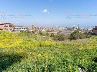 Terreno edificabile in Vendita a Siracusa, zona Belvedere, 30'000€, 1323 m²
