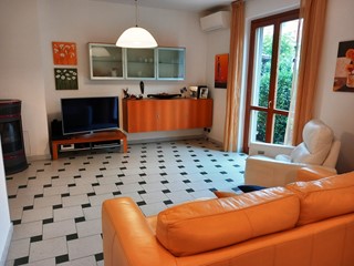 Casa Semi Indipendente in Vendita a Santo Stefano di Magra, zona Ponzano Magra, 298'000€, 173 m², con Box