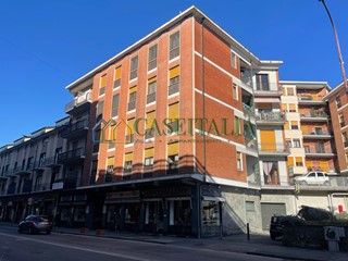 Trilocale in Vendita a Ivrea, 144'000€, 80 m²