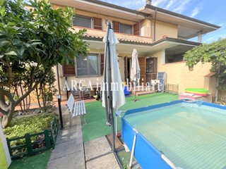 Villetta a schiera in Vendita a Pietrasanta, 495'000€, 170 m²