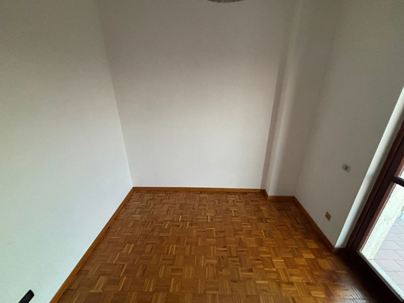Trilocale in Vendita a Rozzano, 220'000€, 115 m²
